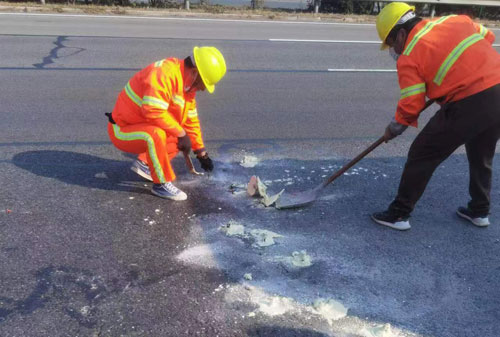 盘县公路下沉注浆加固